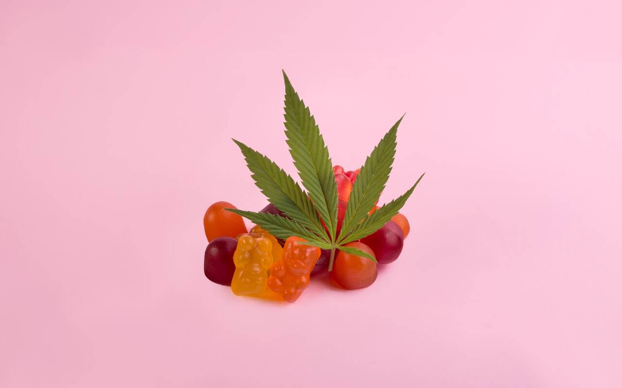 37639923_web1_M1-Harmony-Glow-CBD-Gummies-Teaser-copy.jpg